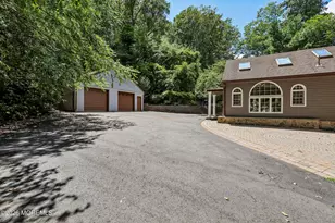 827 Holmdel Rd, Holmdel, NJ 07733 - Photo 32