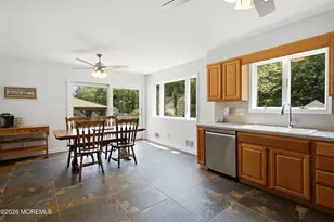17 Millbrook Dr, Middletown, NJ 07748 - Photo 10