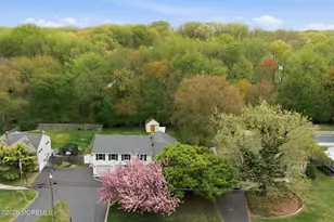 17 Millbrook Dr, Middletown, NJ 07748 - Photo 30