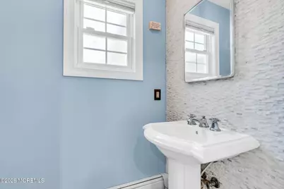 85 Roosevelt Circle E, Red Bank, NJ 07701 - Photo 4