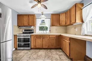 11 Hemlock Rd, Howell Township, NJ 07731 - Photo 4