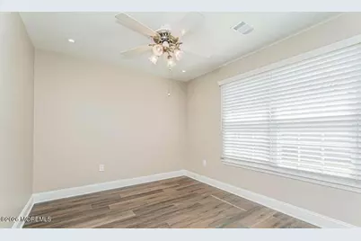 13 Gatley Close, Freehold, NJ 07728 - Photo 16