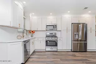 13 Gatley Close, Freehold, NJ 07728 - Photo 4