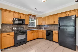 30 Autumn Rise Ln, Lakewood, NJ 08701 - Photo 8