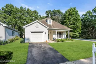 30 Autumn Rise Ln, Lakewood, NJ 08701 - Photo 2