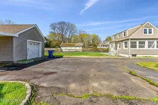 358 Beecroft Pl, Oakhurst, NJ 07755 - Photo 6
