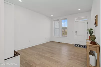 30 Cloverleaf Lane, Manalapan Township, NJ 07726 - Photo 2