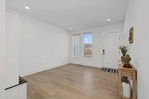30 Cloverleaf Ln, Manalapan Township, NJ 07726 - Photo 2
