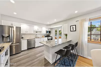 522 Mackey Avenue, Belford, NJ 07718 - Photo 22