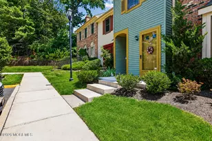 233 Perth Hill Ct, Aberdeen Township, NJ 07747 - Photo 2