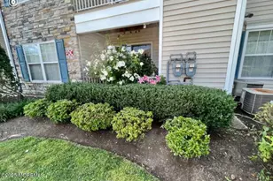 102 Wedgewood Cir, Belford, NJ 07718 - Photo 16