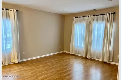 102 Wedgewood Circle, Belford, NJ 07718 - Photo 8