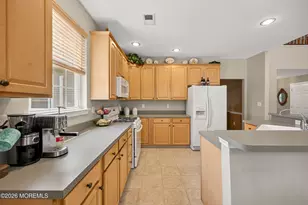 407 Vassar Dr, Freehold, NJ 07728 - Photo 26