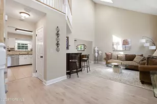 28 Silverbrooke Cir, Howell Township, NJ 07731 - Photo 6