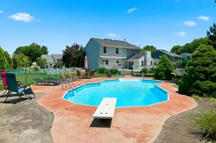 28 Silverbrooke Cir, Howell Township, NJ 07731 - Photo 40