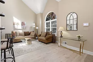 28 Silverbrooke Cir, Howell Township, NJ 07731 - Photo 10