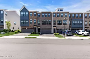 27 Linder Ct, Middletown, NJ 07748 - Photo 2