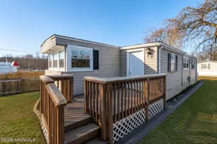 1 Bayshore Mobile Manor, Hazlet Township, NJ 07734 - Photo 4