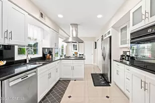 53 Maxwell Ln, Manalapan Township, NJ 07726 - Photo 12