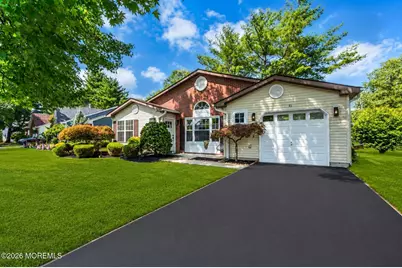 51 Linton Close, Howell Township, NJ 07728 - Photo 2