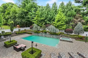 9 Landmark Ln, Marlboro Township, NJ 07746 - Photo 1