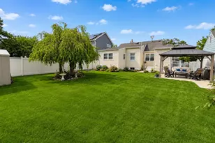50 Collins Ave, Middletown, NJ 07748 - Photo 8