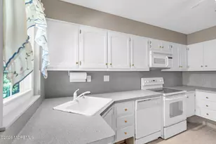 455B Portsmouth Dr, Lakewood, NJ 08701 - Photo 14