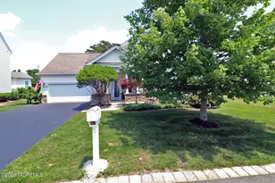 64 Heritage Point Blvd, Barnegat, NJ 08005 - Photo 2