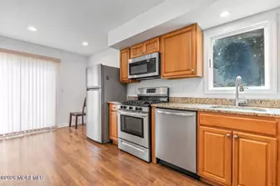 275 Laurel Ave, Hazlet Township, NJ 07734 - Photo 10