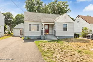 275 Laurel Ave, Hazlet Township, NJ 07734 - Photo 24