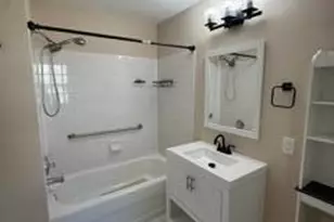 402 Wedgewood Cir, Belford, NJ 07718 - Photo 14