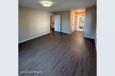 402 Wedgewood Circle, Belford, NJ 07718 - Photo 10