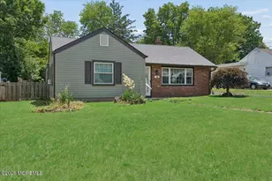 42 Walnut St, Edison, NJ 08817 - Photo 2