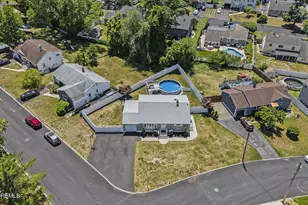 10 Rosemary Dr, Hazlet Township, NJ 07730 - Photo 38