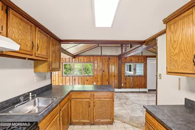 22 Central Avenue, Waretown, NJ 08758 - Photo 4