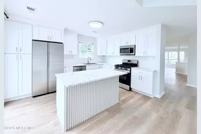 1 Whitemarsh Drive, Manalapan Township, NJ 07726 - Photo 6