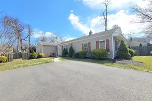 1 Half Robin Dr, Oakhurst, NJ 07755 - Photo 24