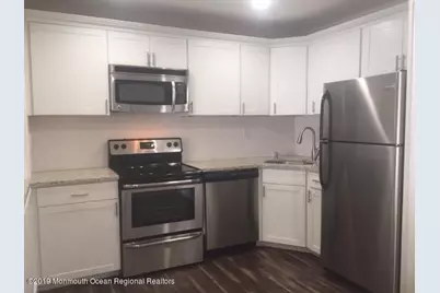 130 Amberly Drive #H, Manalapan Township, NJ 07726 - Photo 2