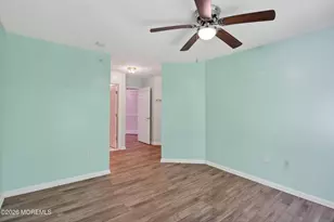 1111 Morning Glory Dr, Monroe Township, NJ 08831 - Photo 20