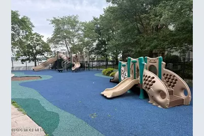 24 Tottenham Court, Jersey City, NJ 07305 - Photo 34