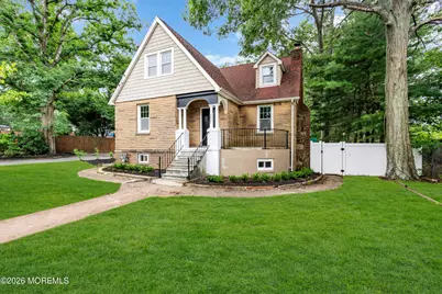 201 Knox Avenue, Eatontown, NJ 07724 - Photo 2