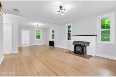 201 Knox Avenue, Eatontown, NJ 07724 - Photo 12