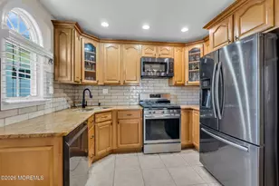 9 Colonial Dr, Tinton Falls, NJ 07753 - Photo 4