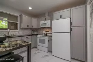 48 Ellsworth Ct, Red Bank, NJ 07701 - Photo 4