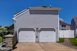 123 Kentucky Way, Freehold, NJ 07728 - Photo 34