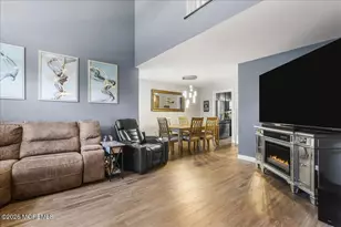 123 Kentucky Way, Freehold, NJ 07728 - Photo 12