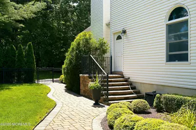 338 Valley View Circle, Freehold, NJ 07728 - Photo 46