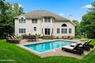338 Valley View Cir, Freehold, NJ 07728 - Photo 56