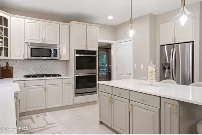 338 Valley View Circle, Freehold, NJ 07728 - Photo 18
