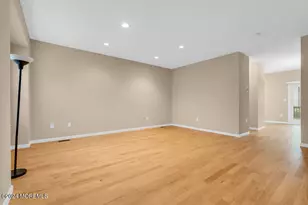 87 Richmond Ct S, Holmdel, NJ 07733 - Photo 2